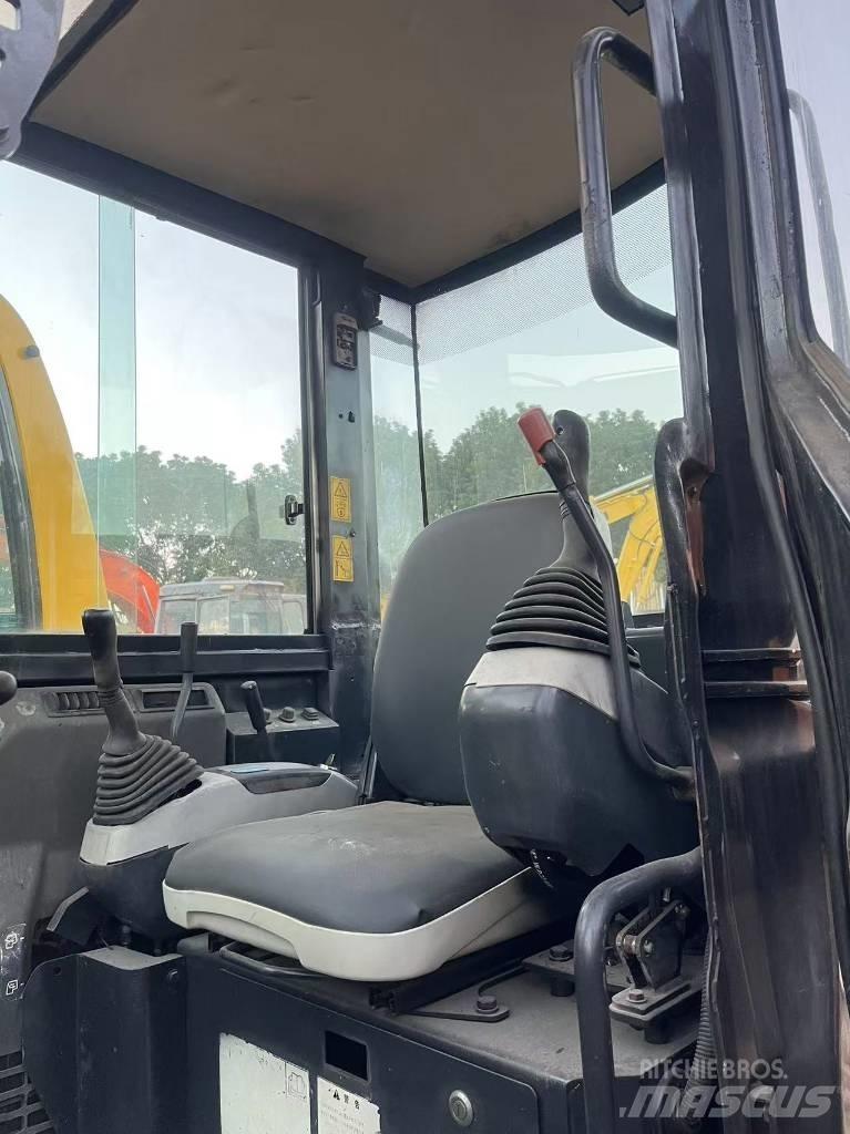 Komatsu PC 30 履带挖掘机