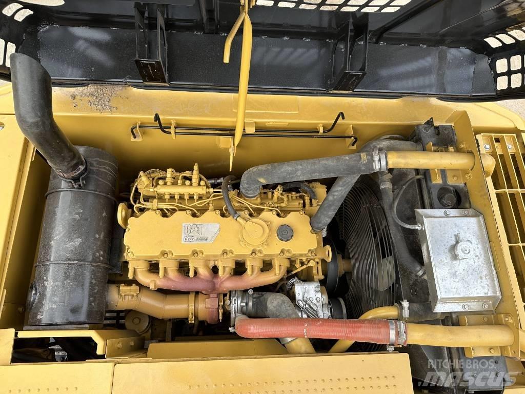 CAT 320 D 履带挖掘机
