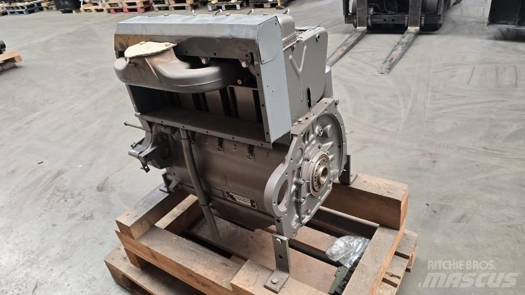 Deutz F4L912 发动机