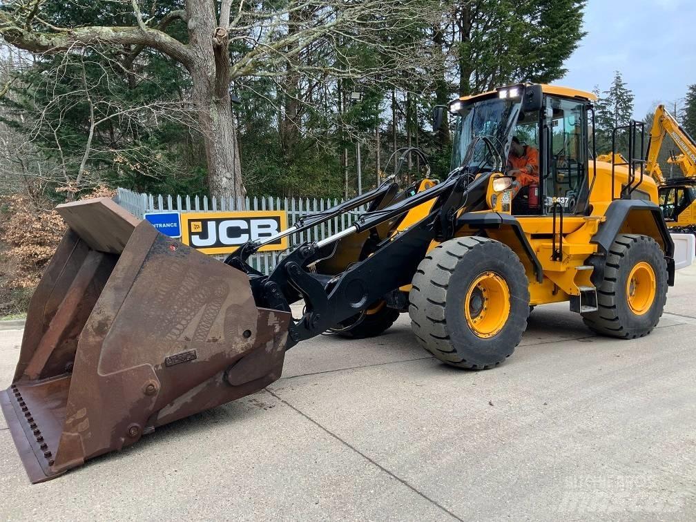 JCB 437 HT 轮式装载机