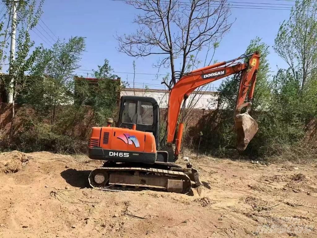 Doosan DH65 履带挖掘机