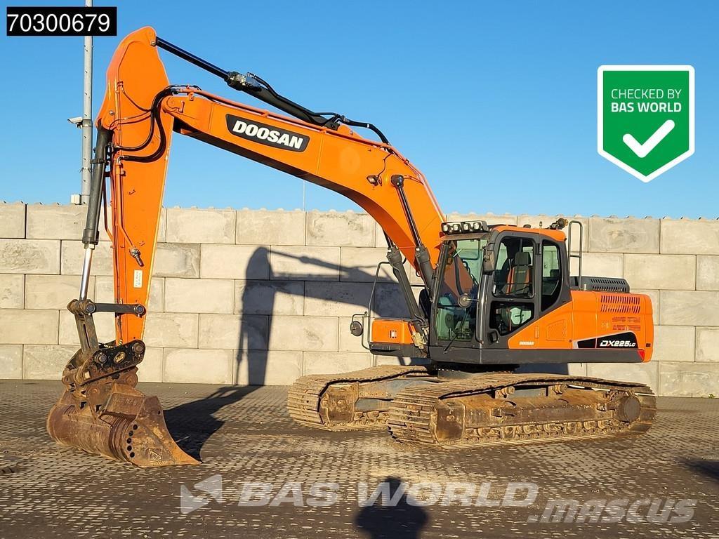 Doosan DX225 LC-5 履带挖掘机