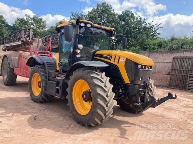 JCB Fastrac 4220 拖拉机/农用车