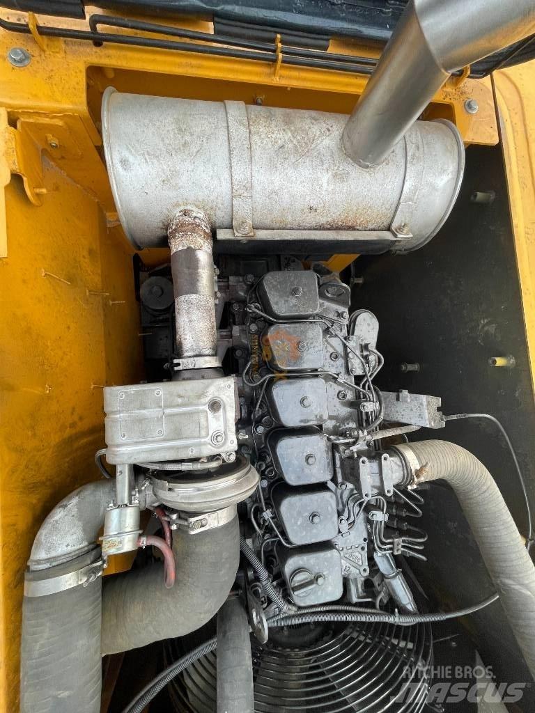 Hyundai 210W-9 轮式挖掘机