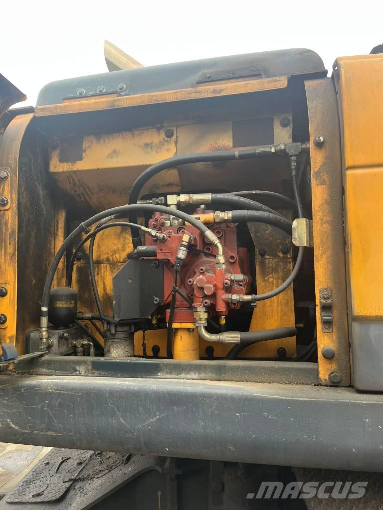 Hyundai R210W-9MH 工业挖掘机