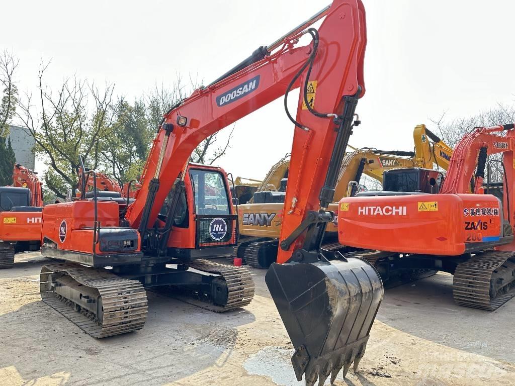 Doosan DX140LC-9C 小型挖掘机