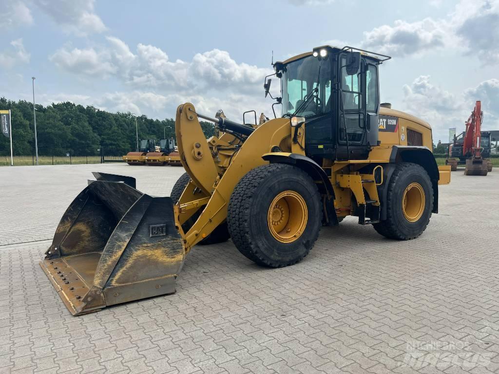 CAT 926M 轮式装载机