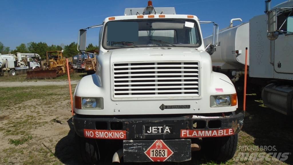 International 4900 油罐车