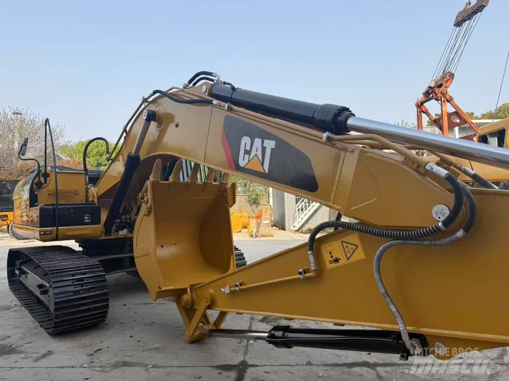 CAT 320D2 履带挖掘机