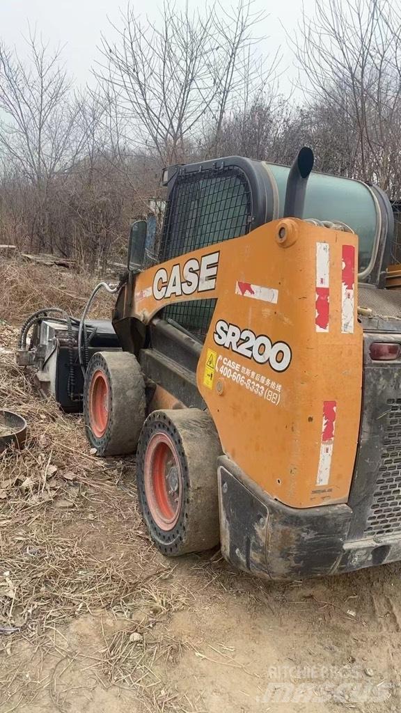 CASE SR 200 滑移装载机