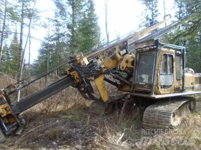 John Deere 200 LC 打枝机