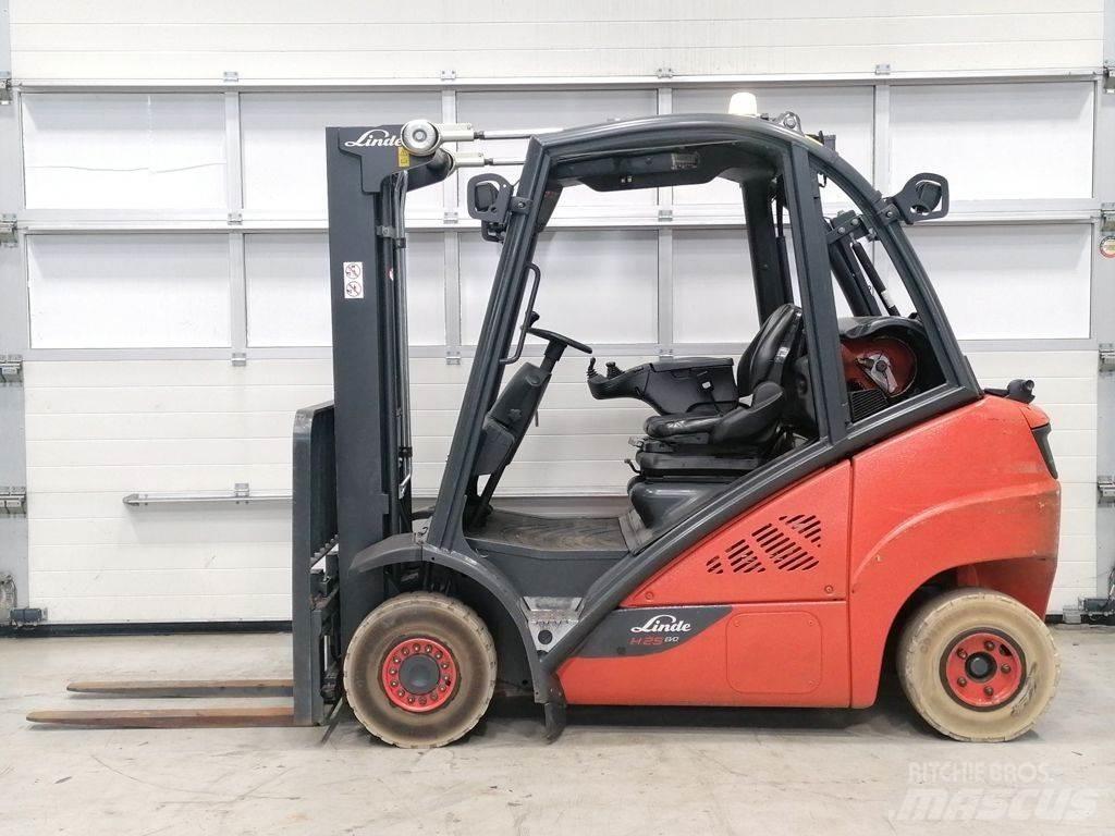 Linde H25T-02 天然气叉车