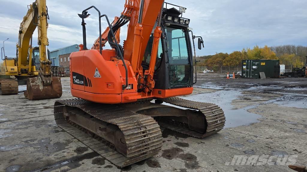 Doosan DX 140 LCR-3 履带挖掘机