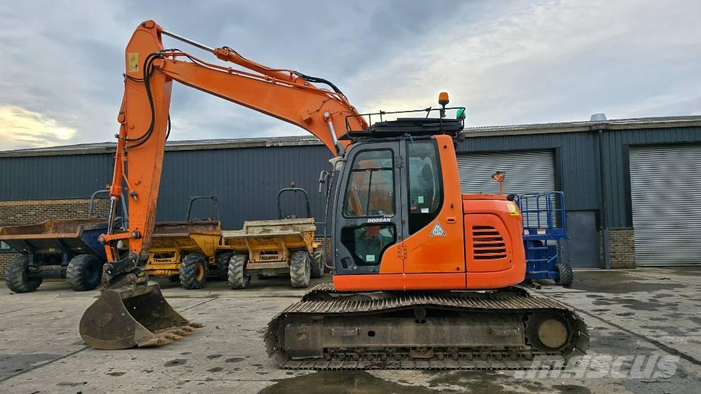Doosan DX 140 LCR-3 履带挖掘机