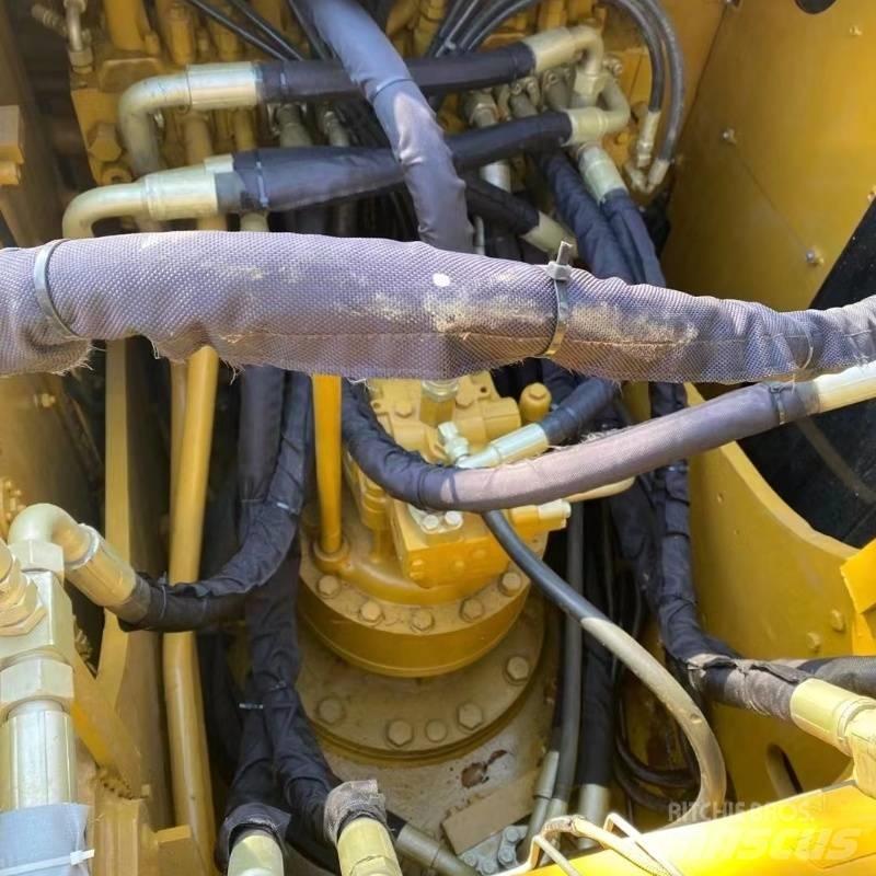 CAT 320 D 履带挖掘机