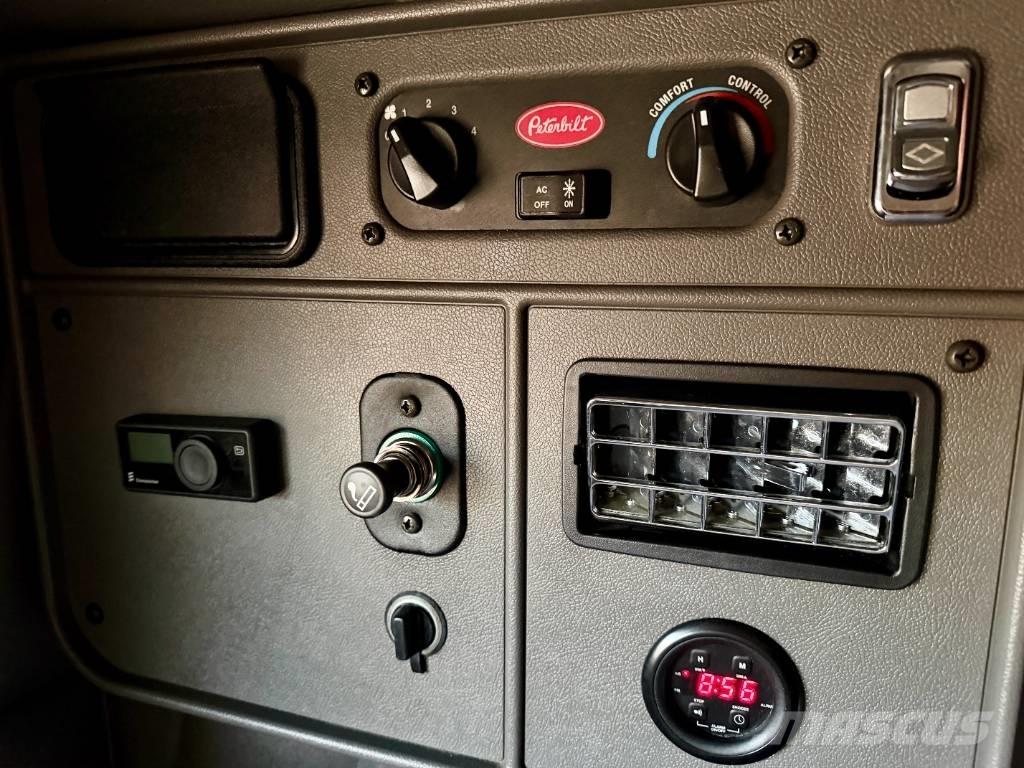 Peterbilt 389 牵引车