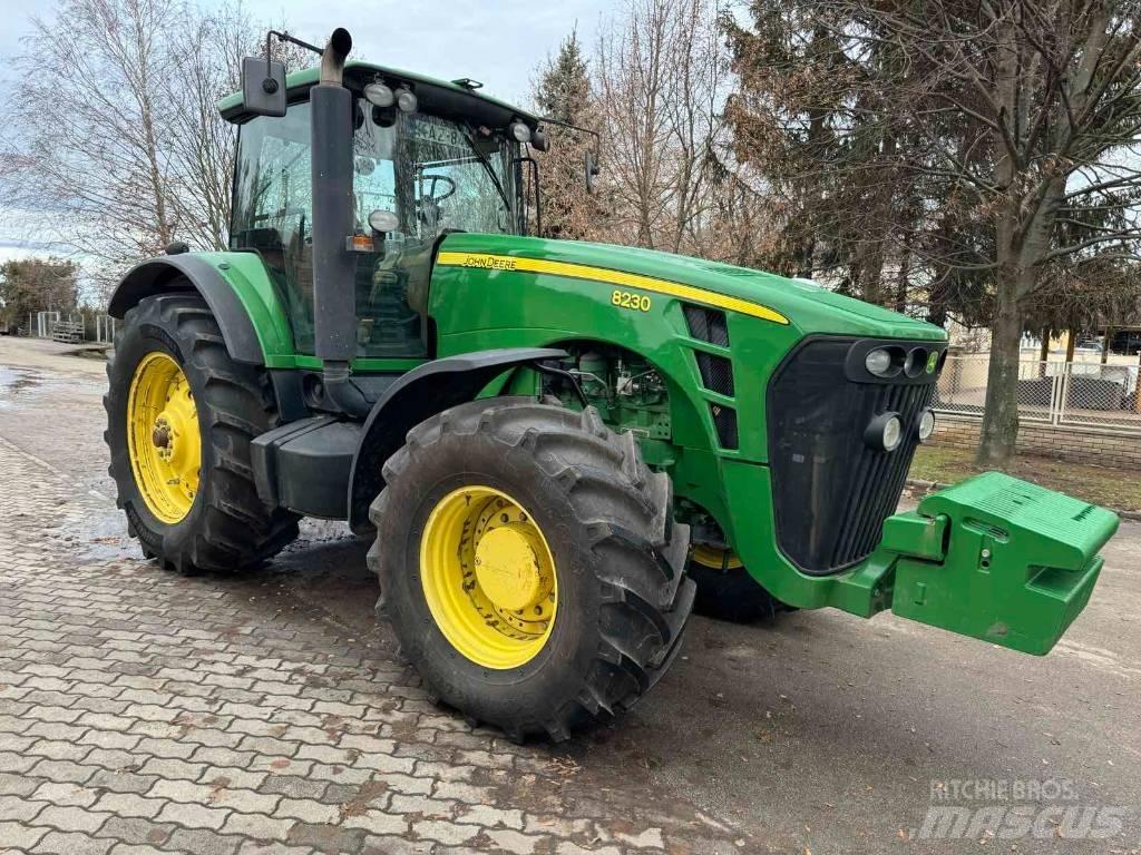 John Deere 8230 拖拉机/农用车