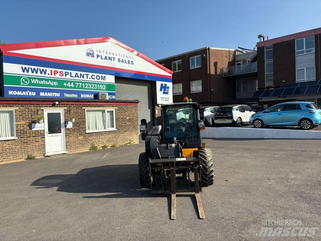 JCB 520-40 伸缩臂叉装车|叉装车