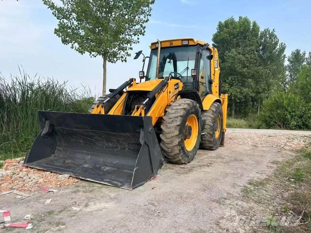 JCB 4CX 反铲装载机