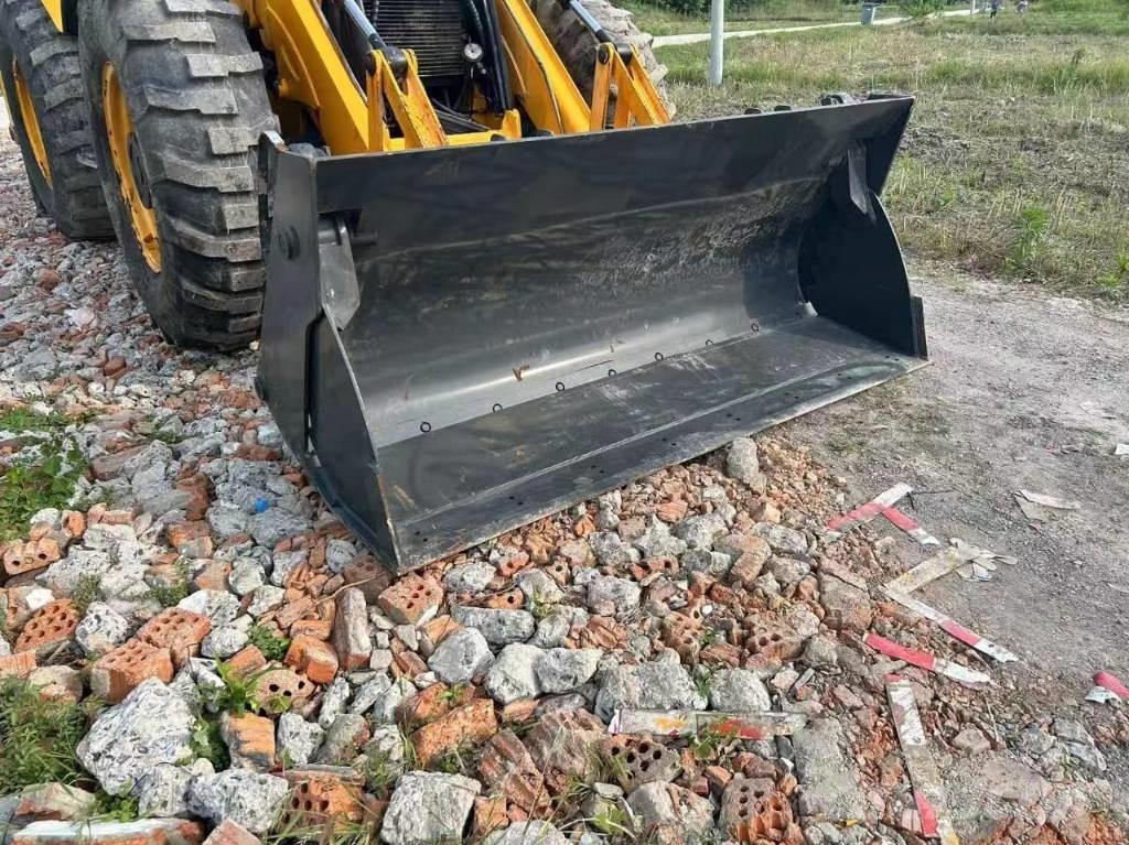 JCB 4CX 反铲装载机