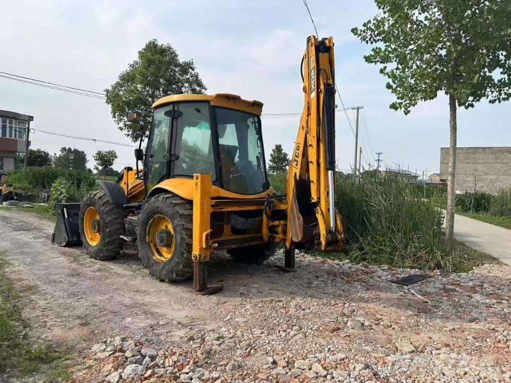 JCB 4CX 反铲装载机