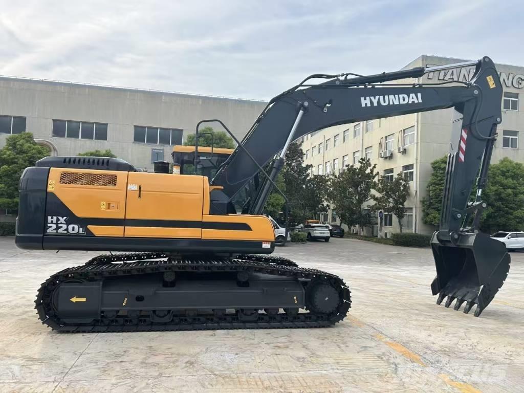 Hyundai HX 220 L 履带挖掘机
