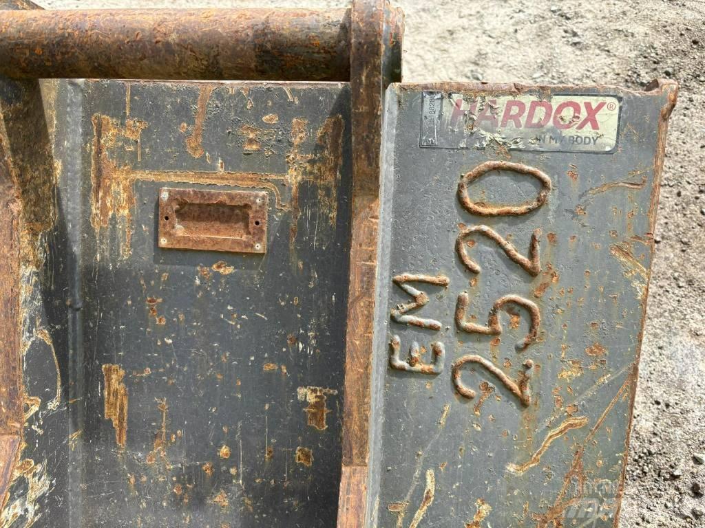 Kobelco SK 75 SR-3E 中型挖掘机