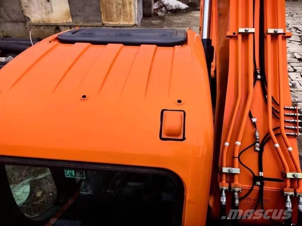 Doosan DX215 履带挖掘机