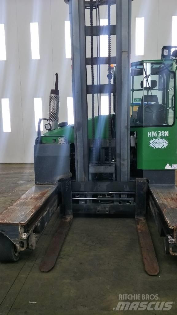 Combilift C4500 侧卸式铲车