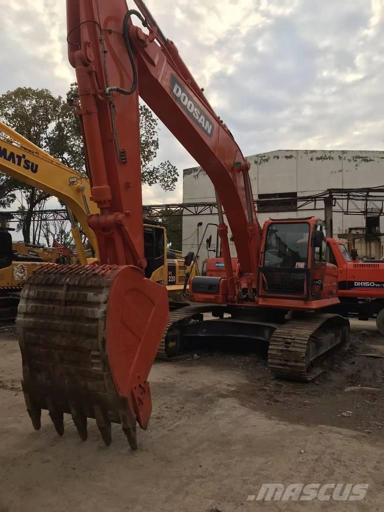 Doosan dx300 履带挖掘机