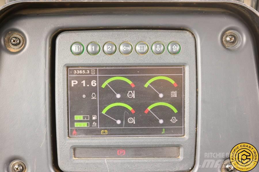 DEERE 750K XLT 履带式推土机