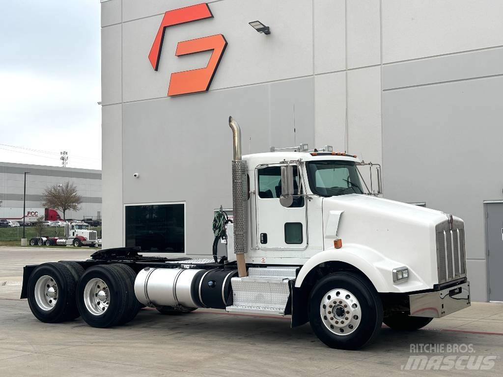 Kenworth T 800 牵引车