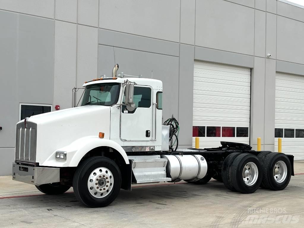 Kenworth T 800 牵引车