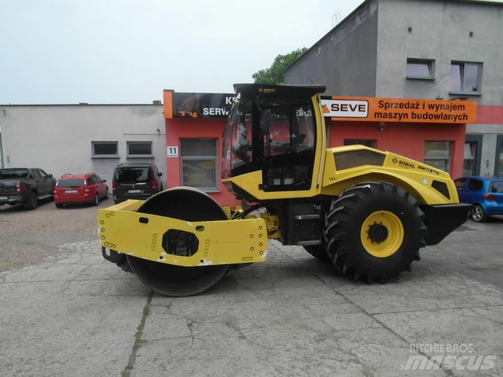 Bomag BW 213 DH-5 单轮压路机