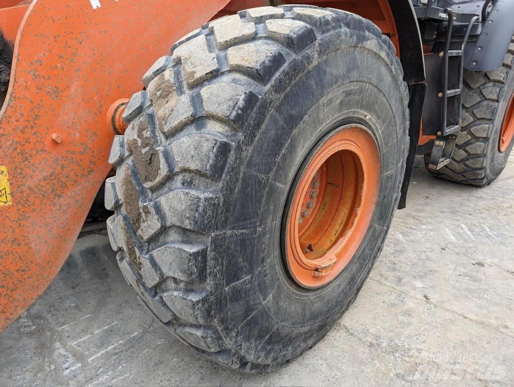 Hitachi ZW 330 轮式装载机