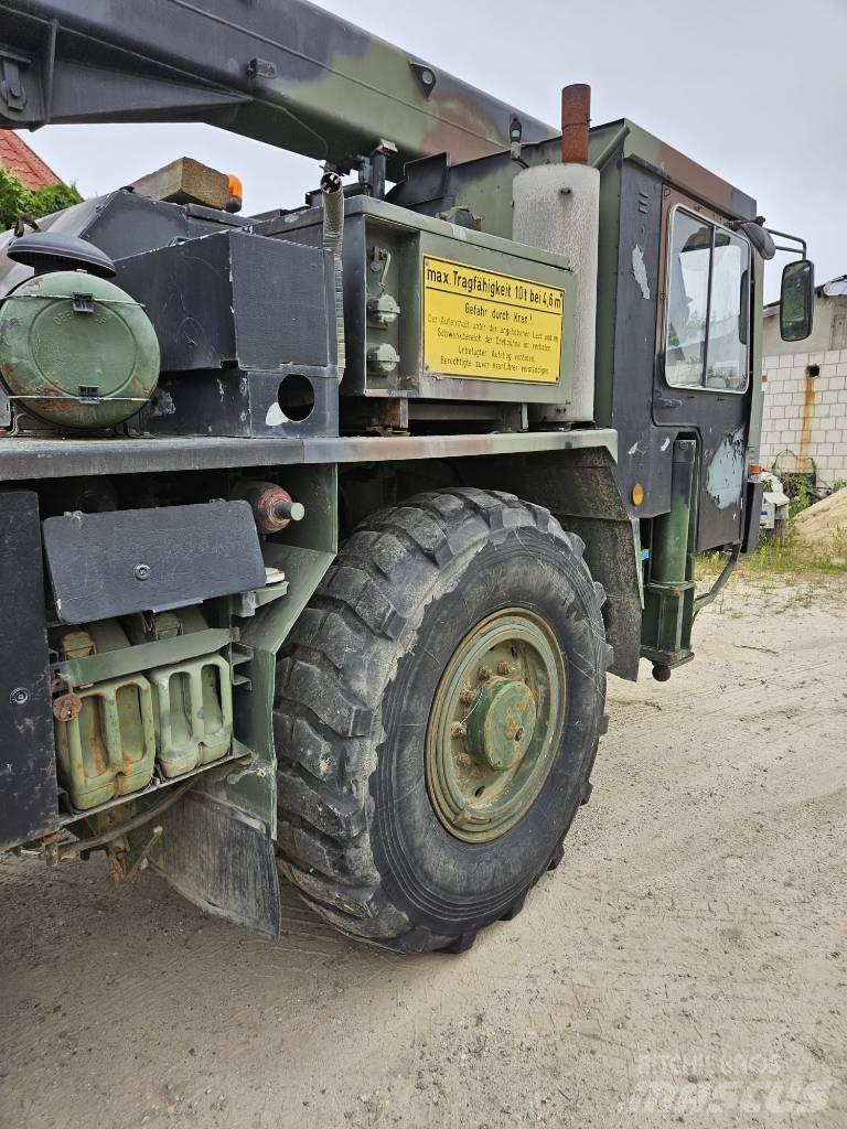 Liebherr UM 109 FKL 轻小型起重机