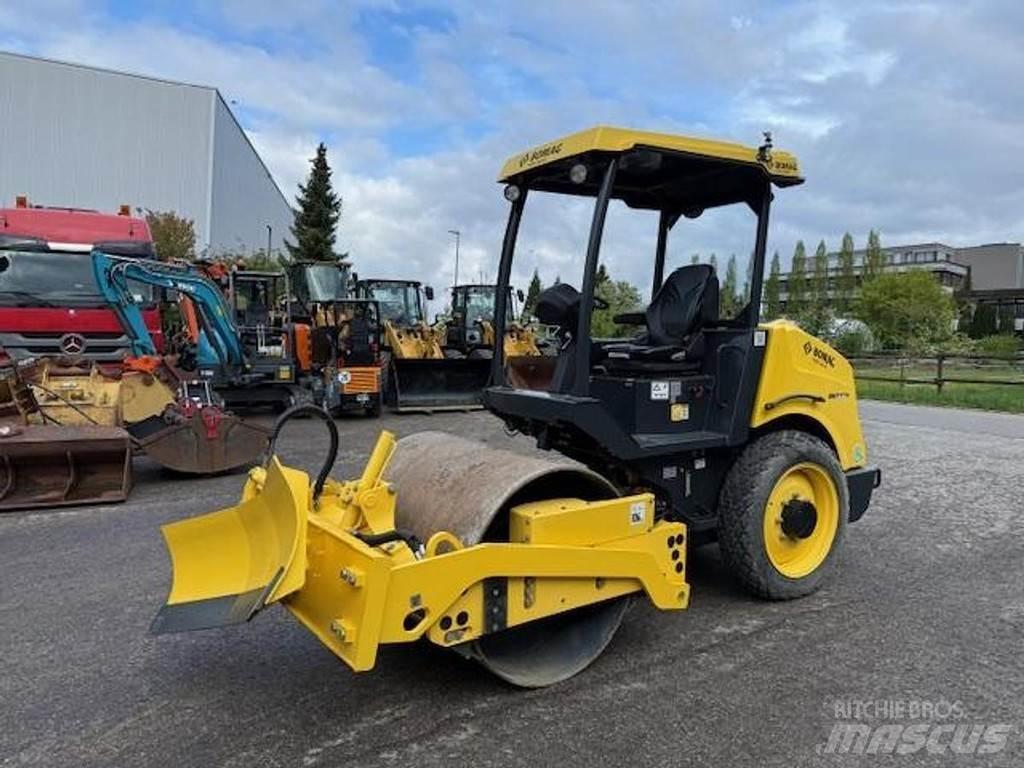 Bomag 124 DH-5 单轮压路机