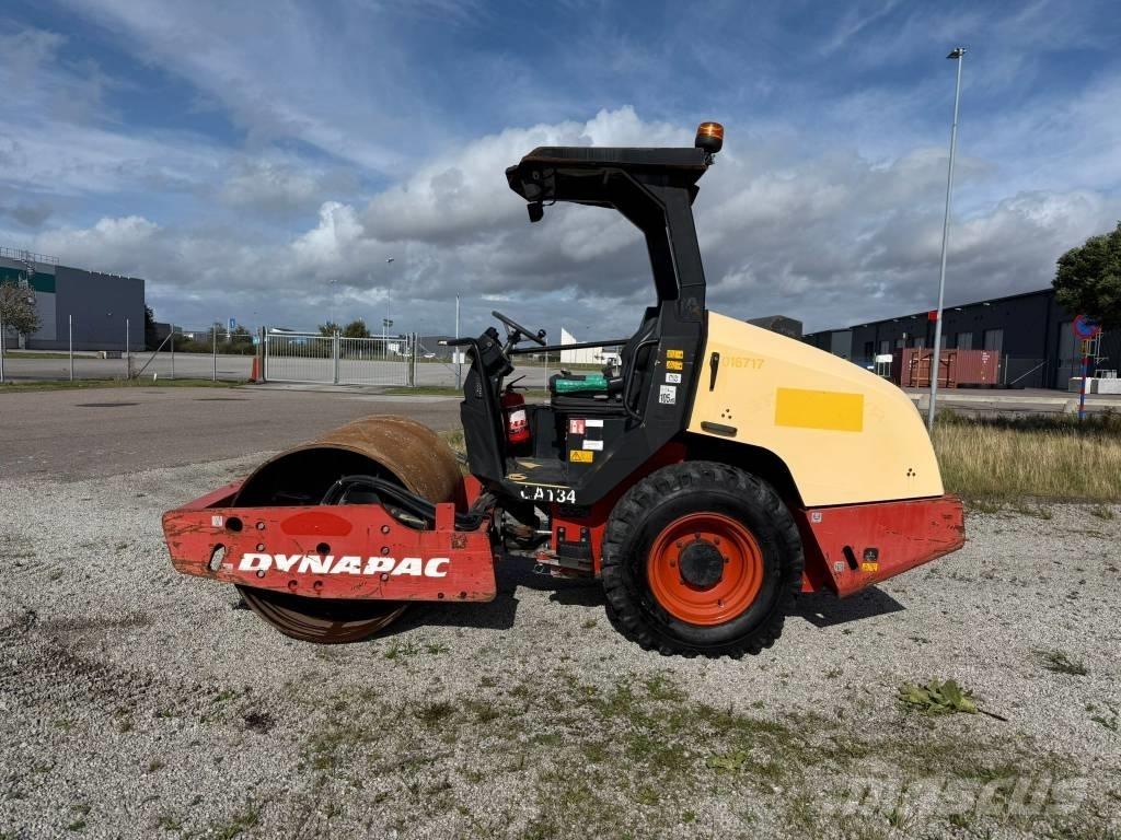 Dynapac CA 134 D 单轮压路机