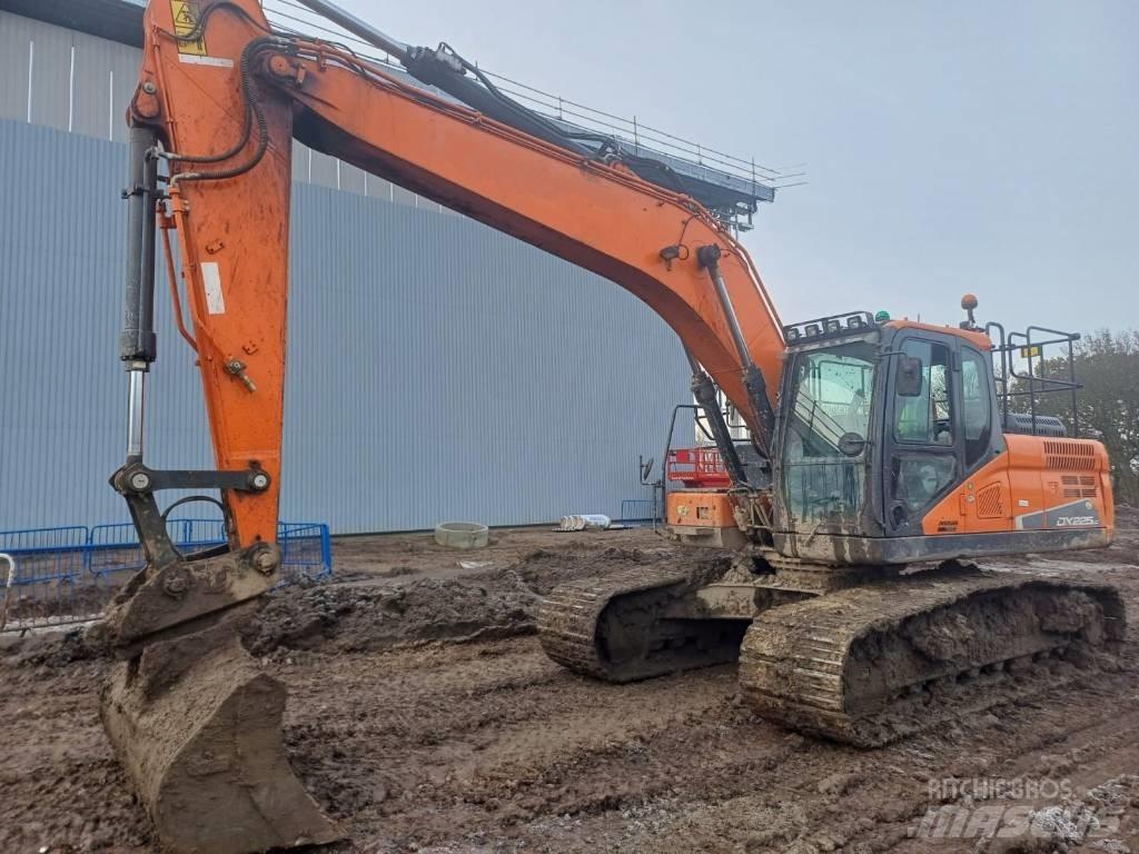 Doosan DX 225 LC-5 履带挖掘机