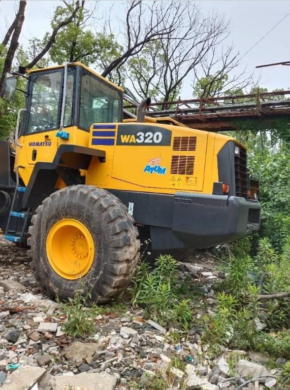 Komatsu WA 320-5 轮式装载机