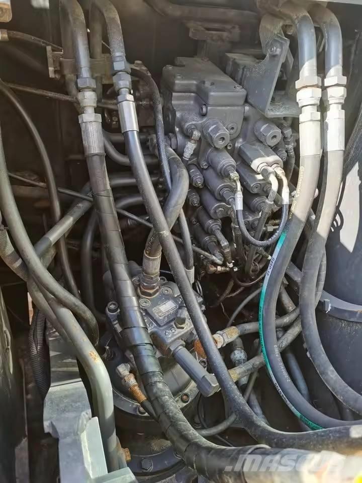 Sumitomo SH130-6 履带挖掘机