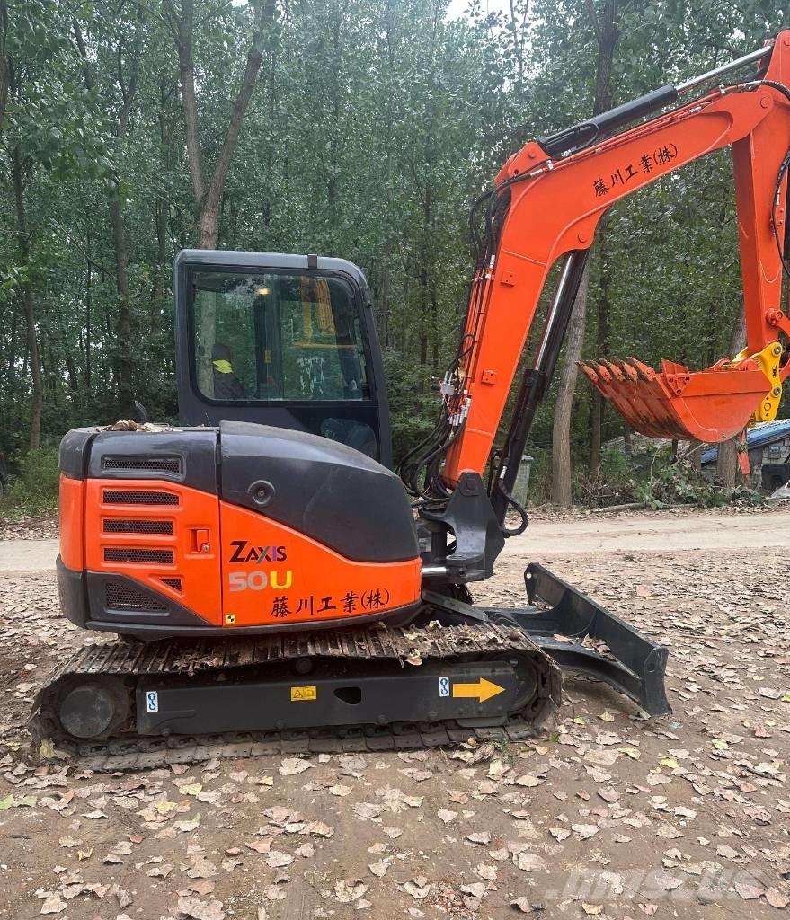 Hitachi ZX 50 U 小型挖掘机