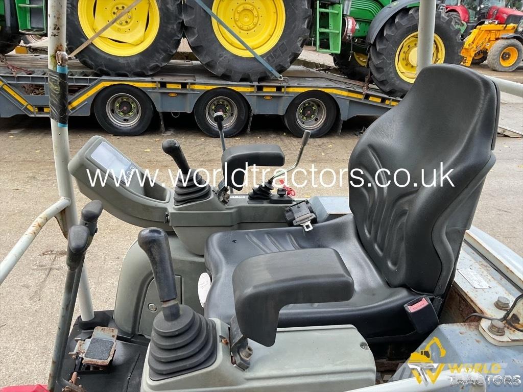 Takeuchi TB 216 小型挖掘机