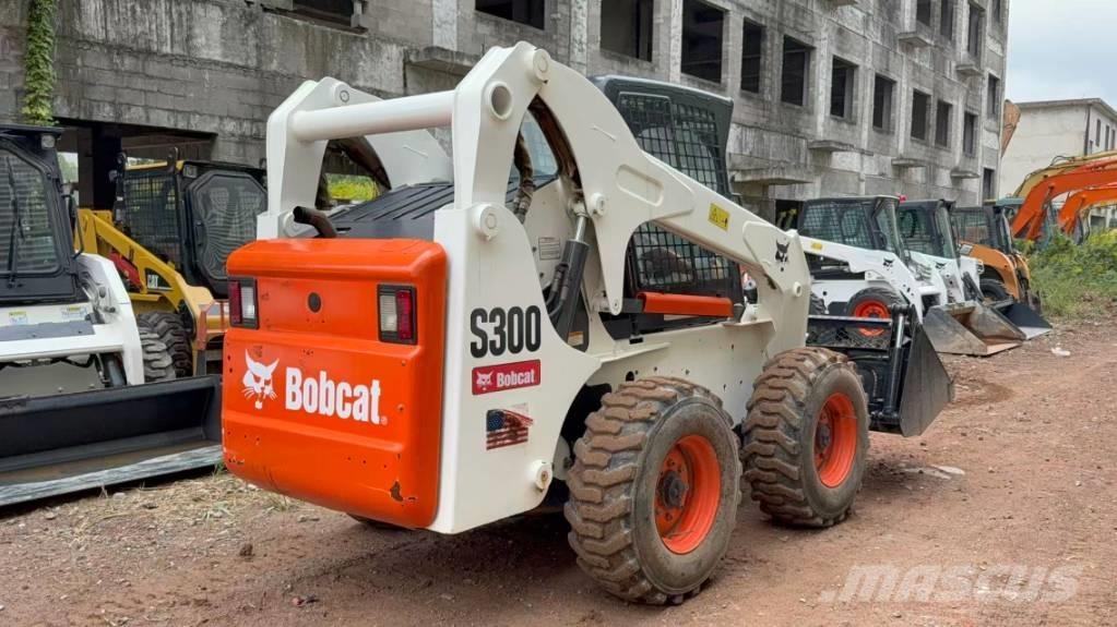 Bobcat S300 滑移装载机