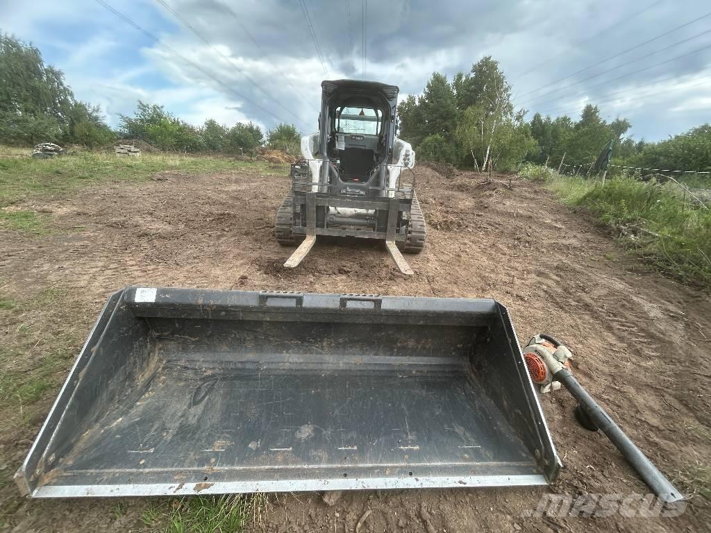 Bobcat T76 履带式装载机