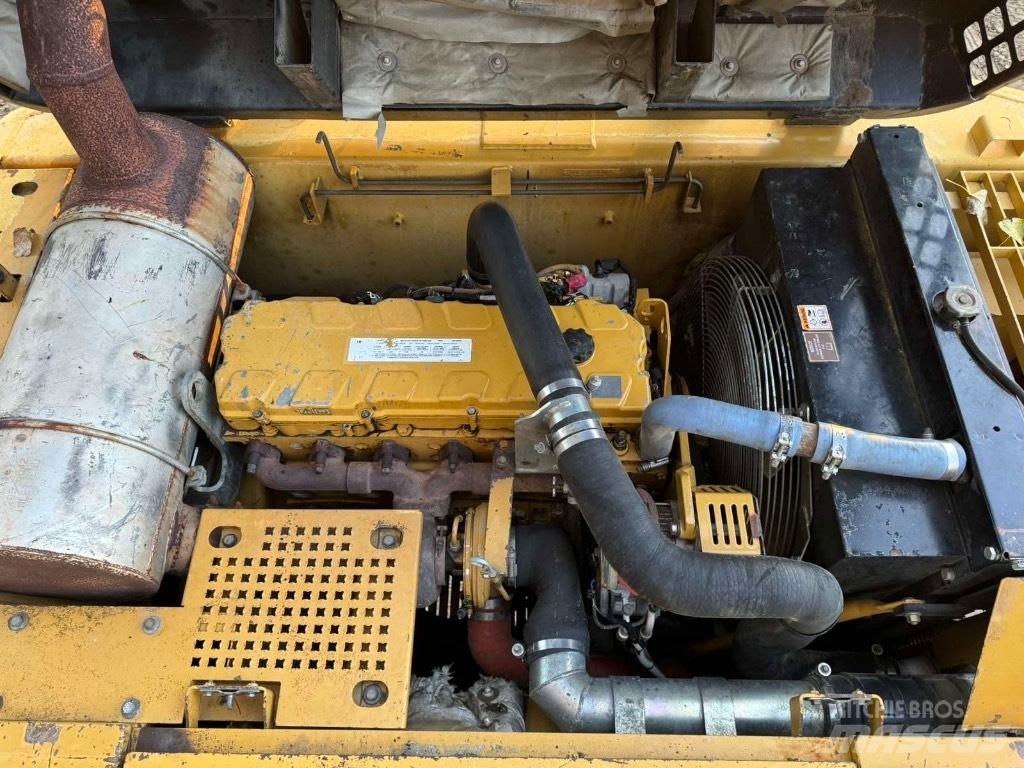 CAT 330CL 履带挖掘机