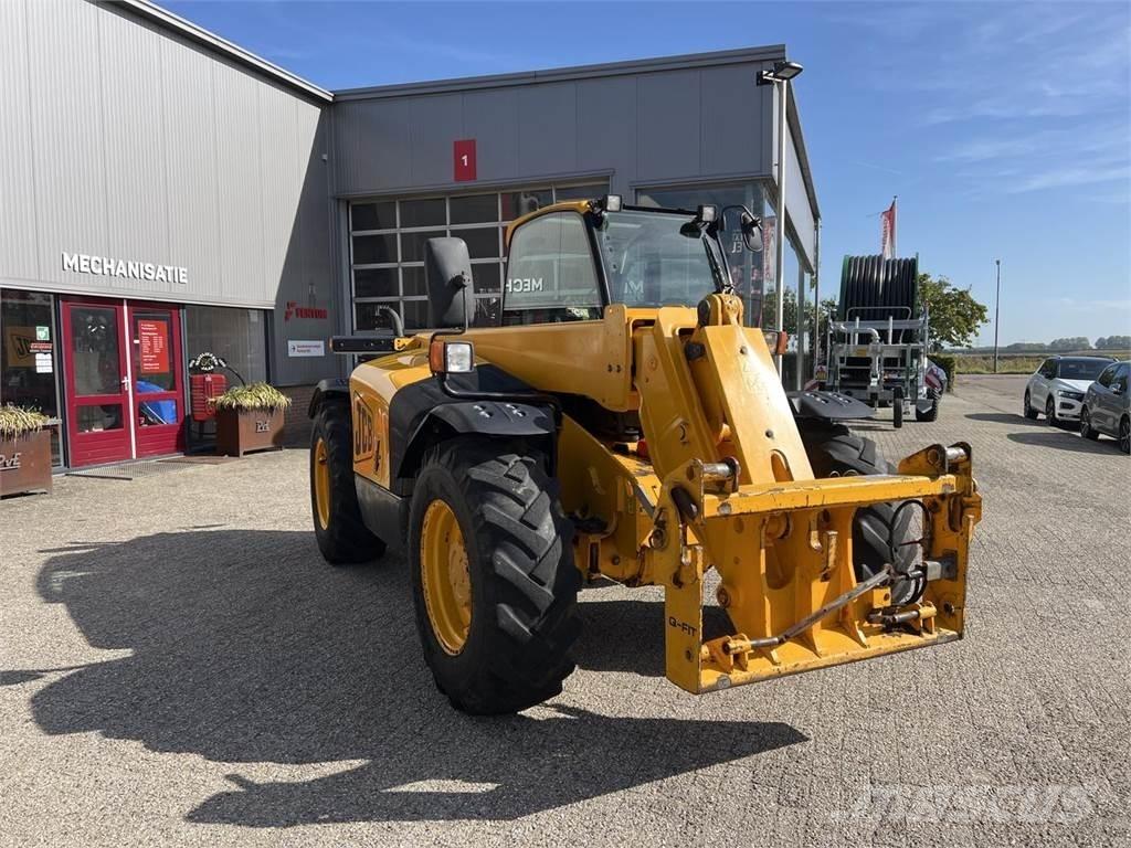 JCB 535-60 伸缩臂叉装车|叉装车
