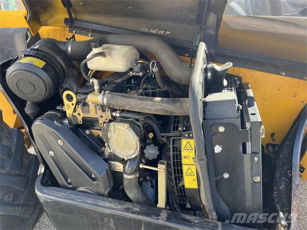 JCB 535-60 伸缩臂叉装车|叉装车