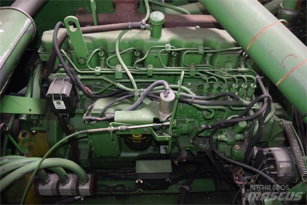 John Deere 2066 联合收割机