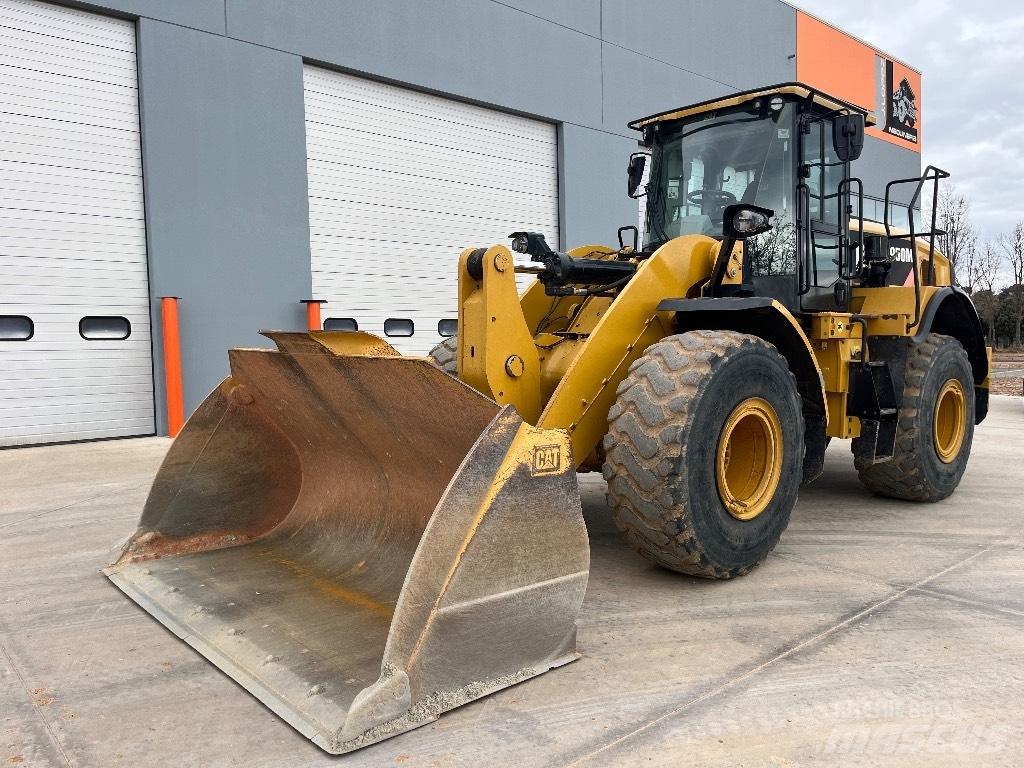 CAT 950 M 小型装载机